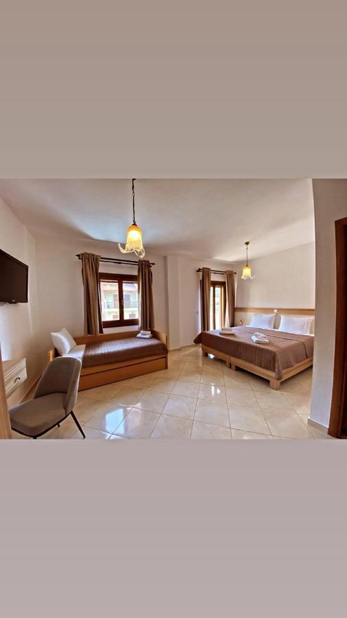 Pension Stelios Ouranoupoli Exteriör bild